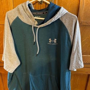 Under Armour hoodie/T-shirt